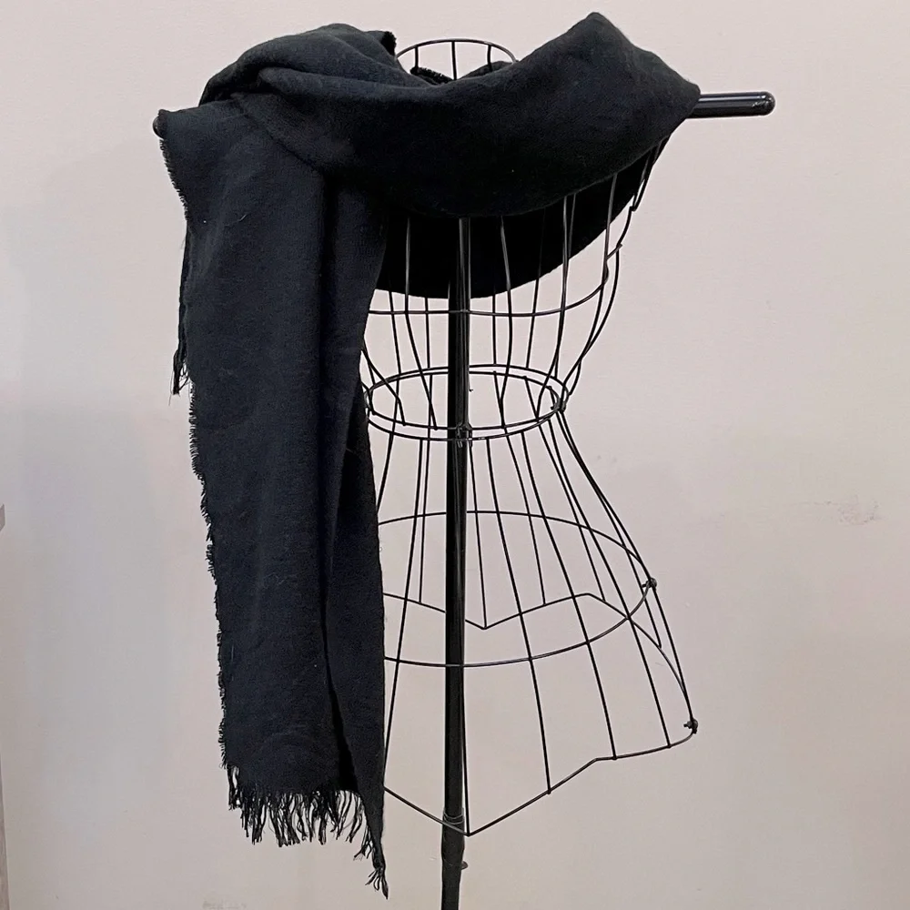 Merona black with pattern scarf